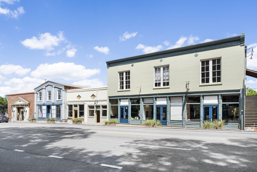 593-605 Atlanta St, Roswell, GA for lease - Primary Photo - Image 1 of 2