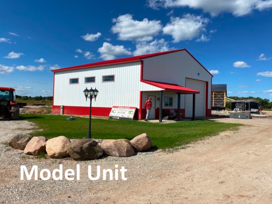 7577 Blacktop Way, Neenah, WI for sale Primary Photo- Image 1 of 1