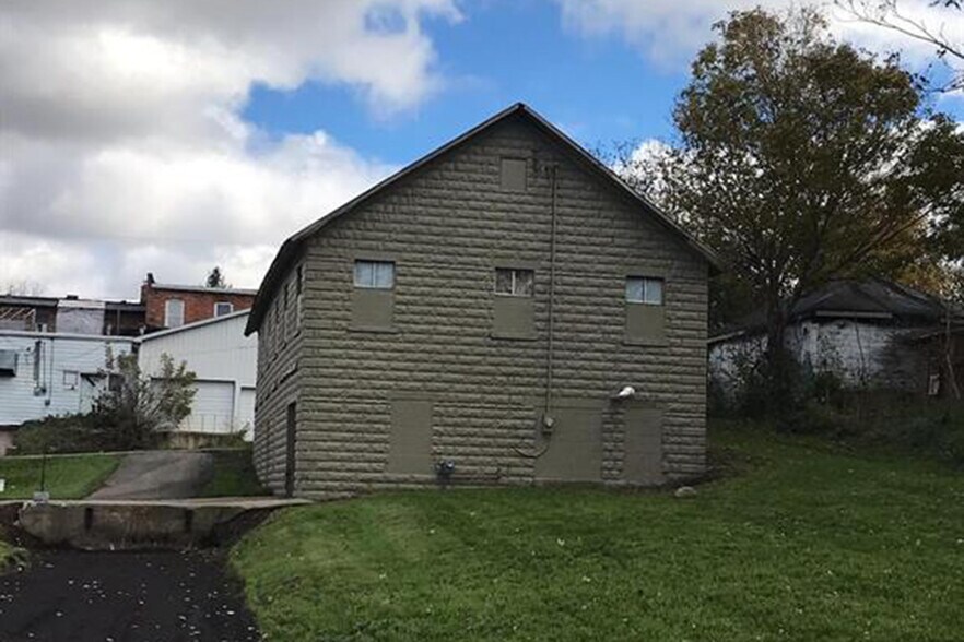 114 Henrietta St, Munith, MI, 49259 Industrial Property For Sale