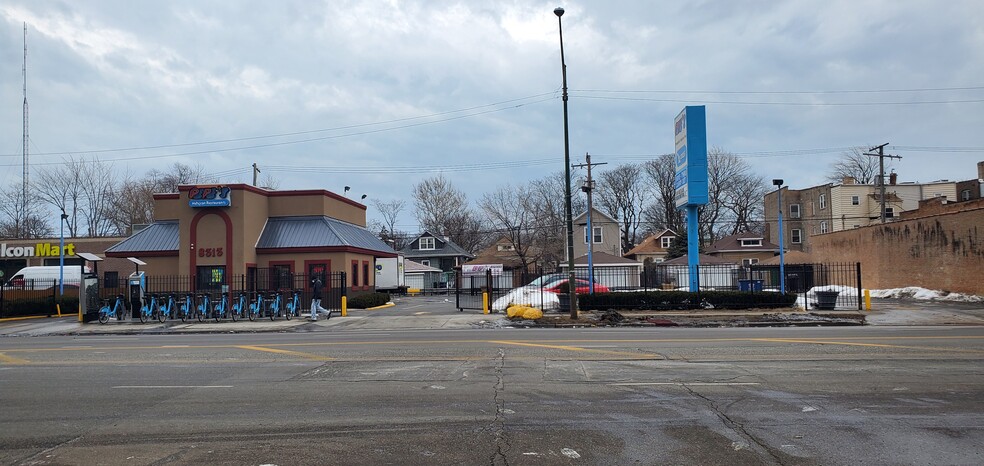 8315 S Cottage Grove Ave, Chicago, IL for lease - Building Photo - Image 1 of 3