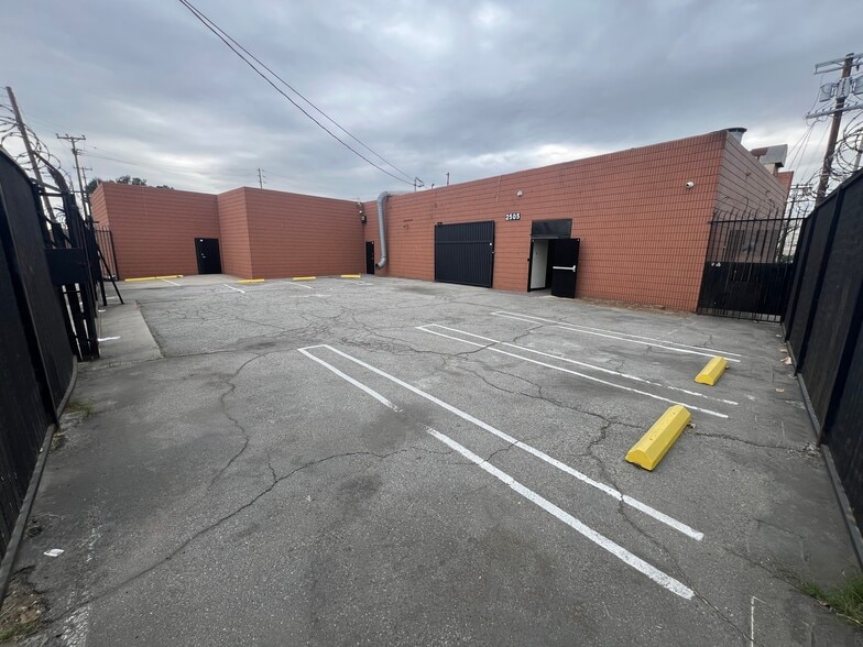 2505 Nevin Ave, Los Angeles, CA for sale - Building Photo - Image 1 of 1