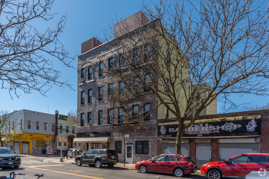 996 Cypress Ave, Ridgewood, NY for sale - Building Photo - Image 3 of 4