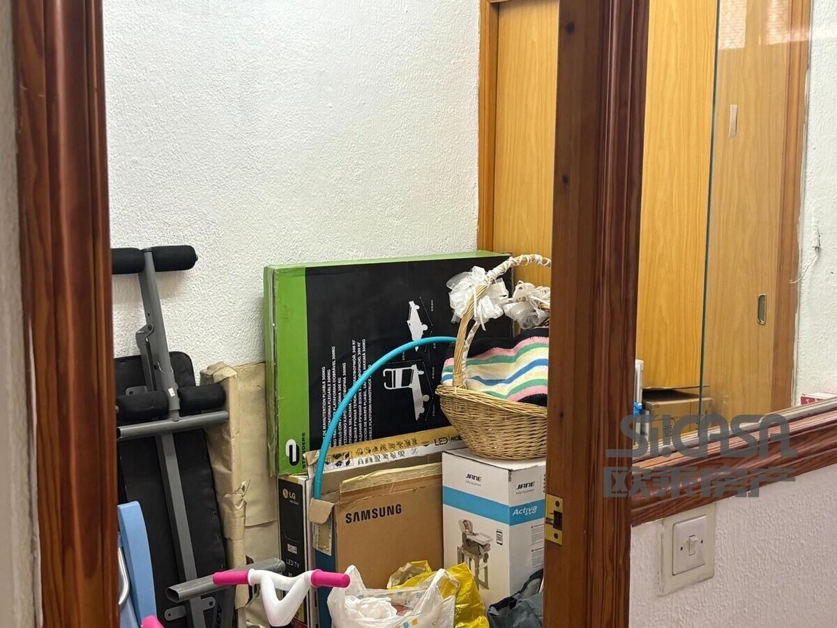 Getafe, MAD 28901 - Unit 01 - - Interior Photo - Image 2 of 6