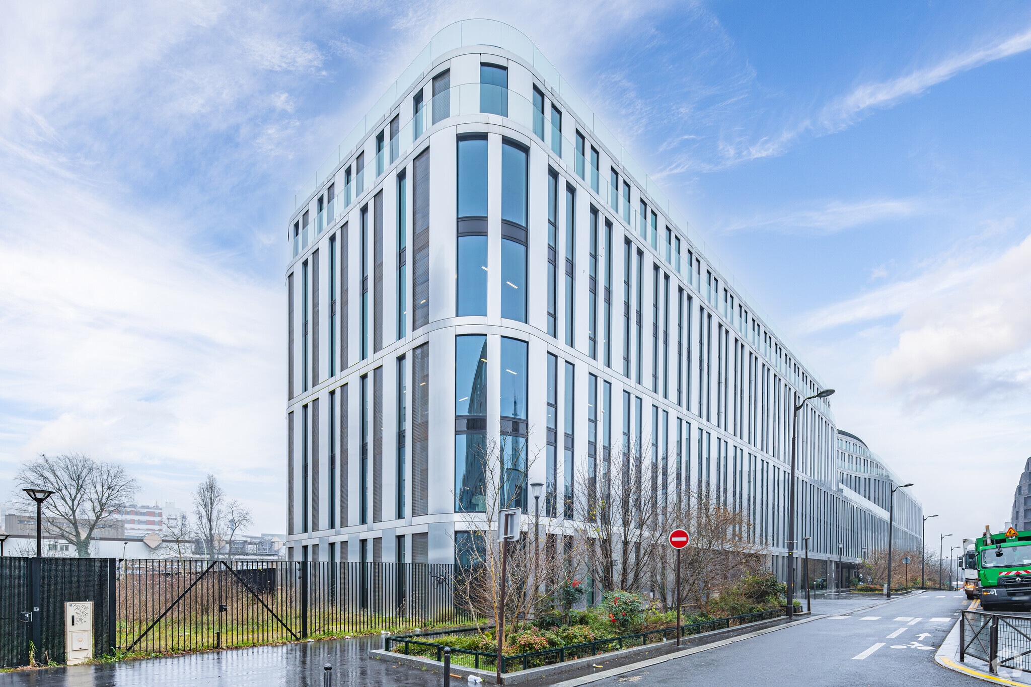 51 Rue Paul Meurice, Paris for lease Primary Photo- Image 1 of 3