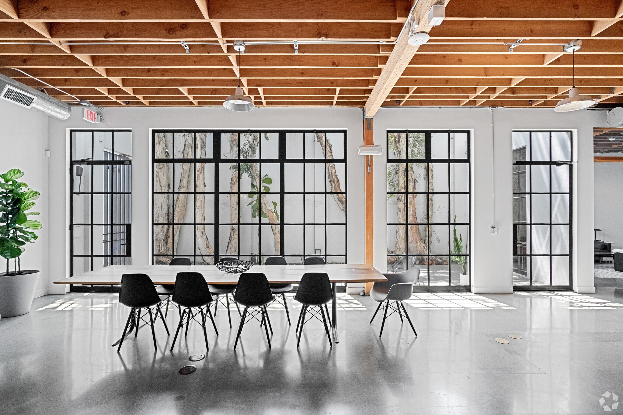 2011 Pontius Ave, Los Angeles, CA for lease Building Photo- Image 1 of 31