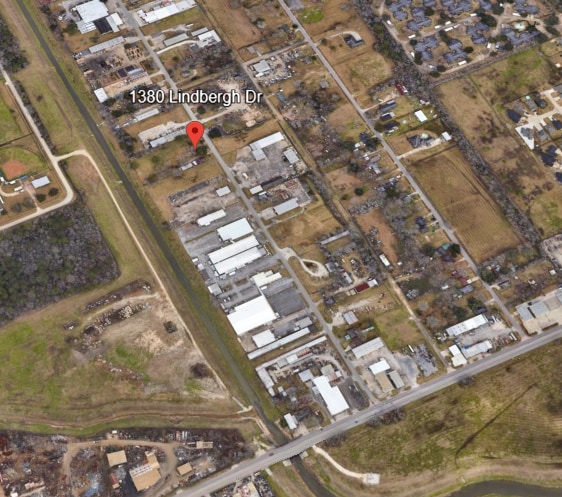 1380 Lindbergh Dr, Beaumont, TX for sale - Building Photo - Image 3 of 12