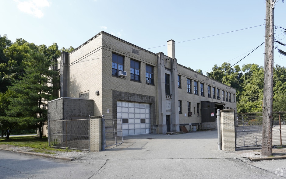 2225 5th Ave, Mckeesport, PA for sale - Building Photo - Image 2 of 2