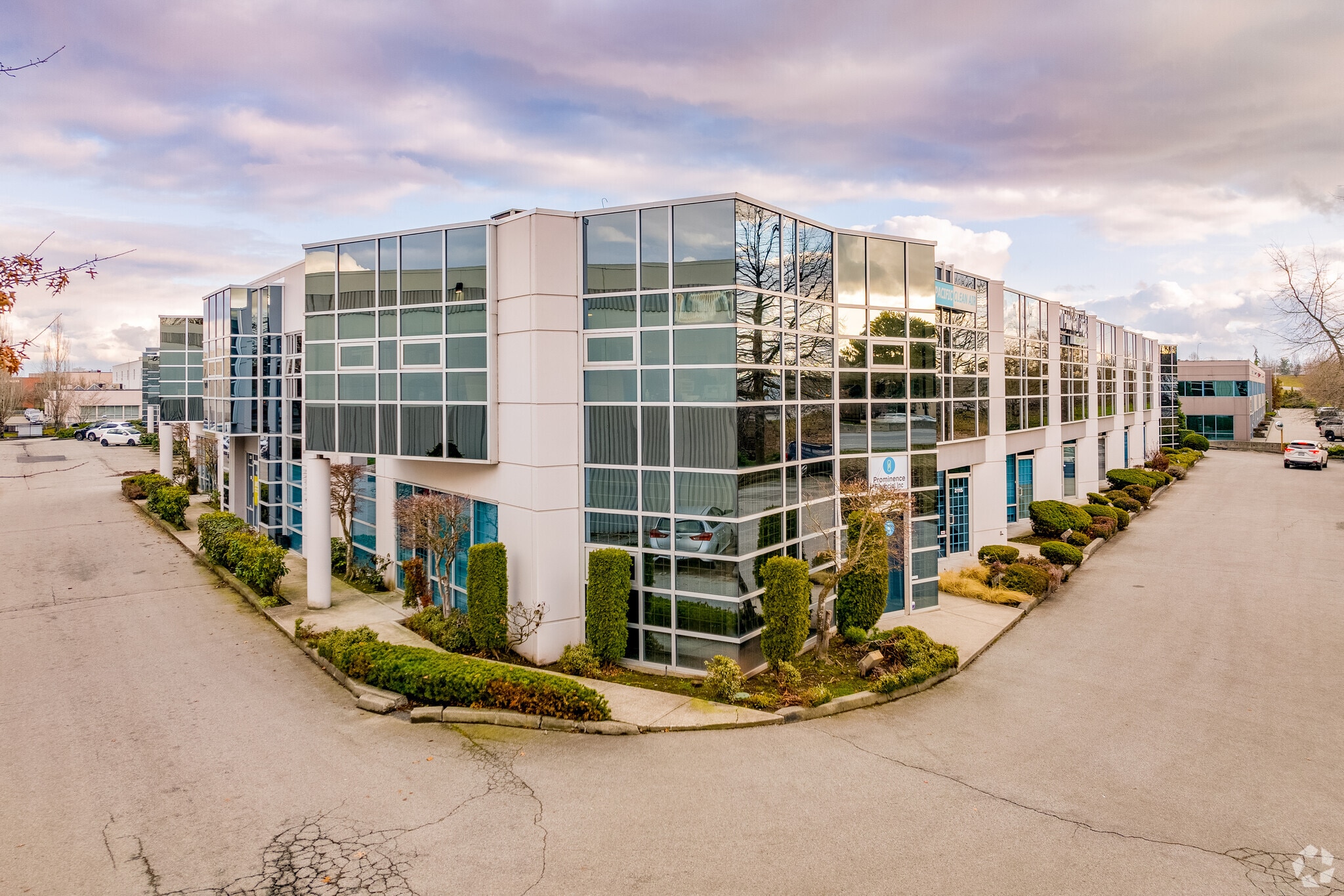 13700 Mayfield Pl, Richmond, BC for sale Primary Photo- Image 1 of 1