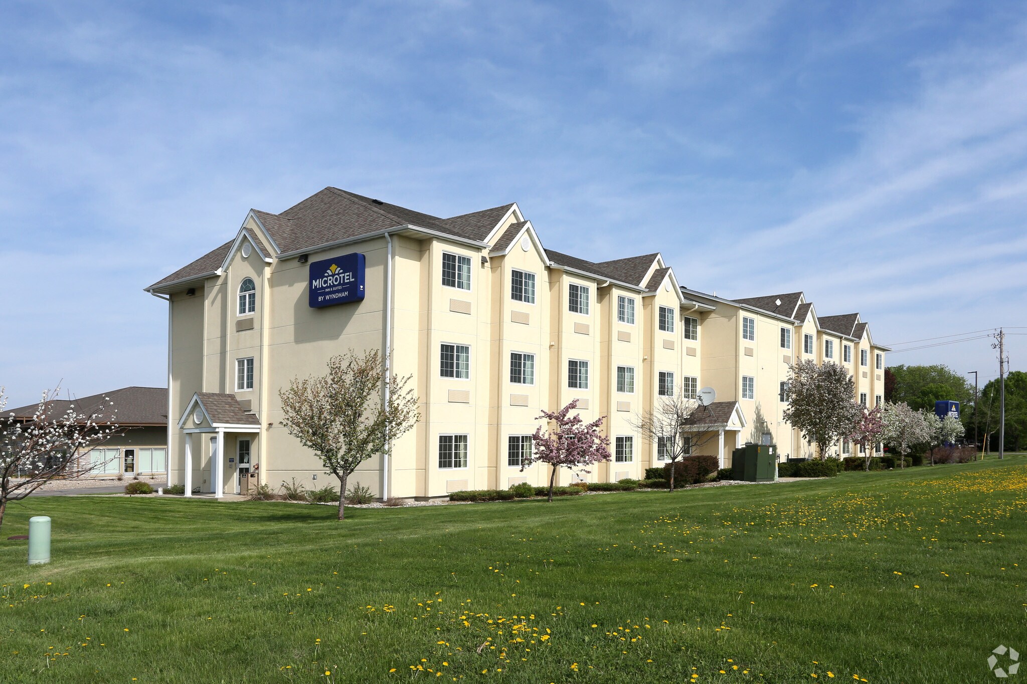 200 Saint Andrews Dr, Mankato, MN for sale Primary Photo- Image 1 of 1