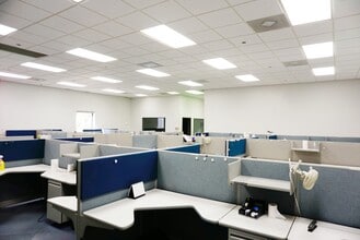 2347-2351 Honolulu Ave, Montrose, CA for lease Interior Photo- Image 1 of 4