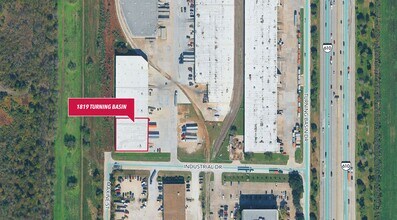 1819 Turning Basin Dr, Houston, TX - AERIAL  map view