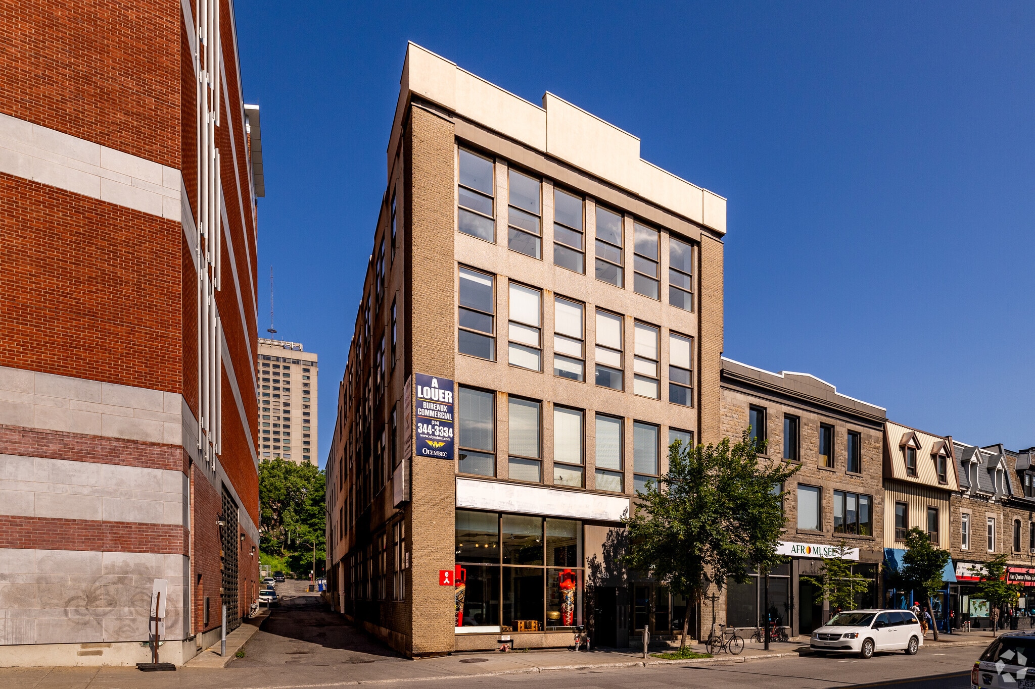 533 Rue Ontario E, Montréal, QC for lease Building Photo- Image 1 of 5
