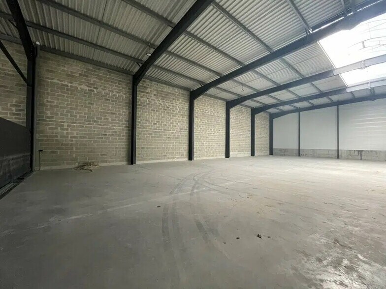 Industrial in Couëron for lease - Building Photo - Image 3 of 5