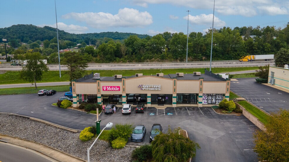 3177 Linden Dr, Bristol, VA 24202