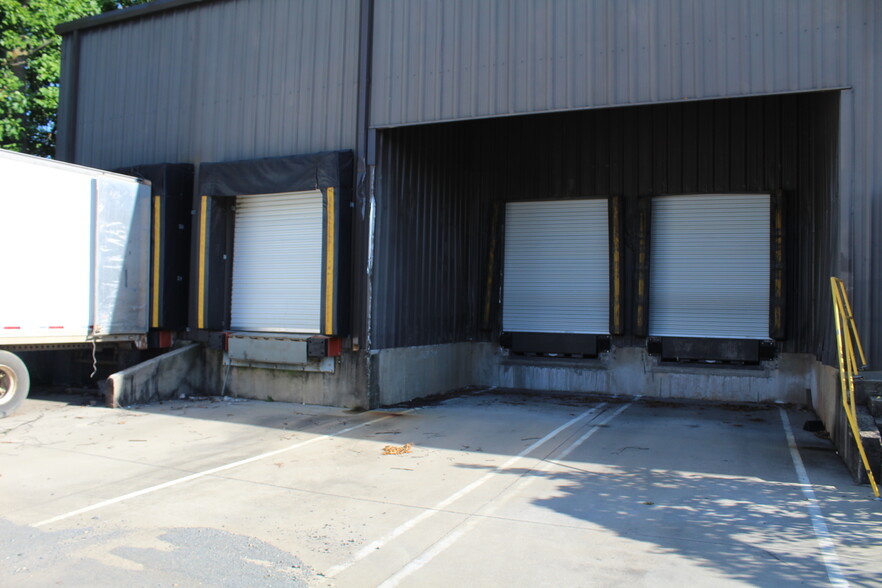 320 S Industrial Blvd, Calhoun, GA for lease - Building Photo - Image 3 of 8