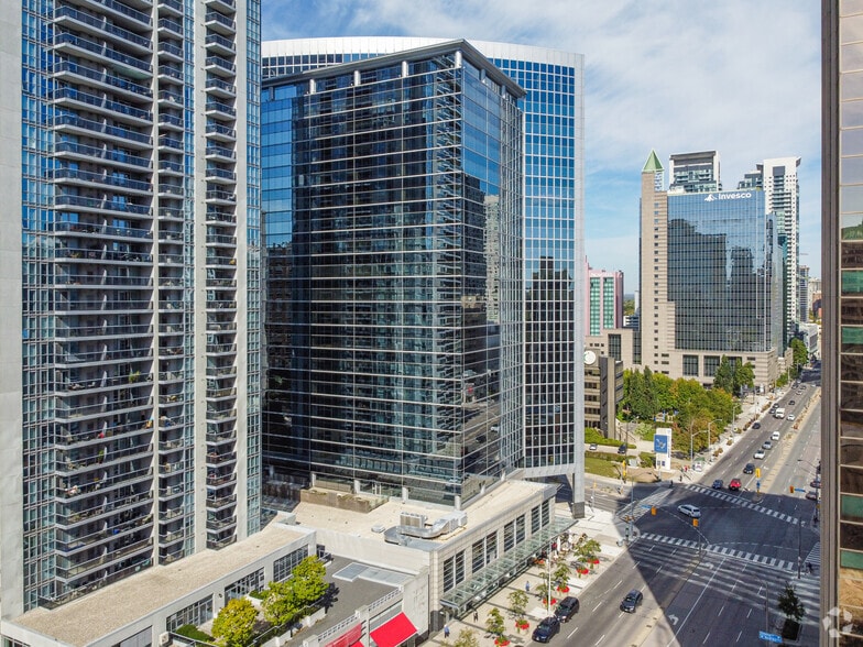 5000 Yonge St, Toronto, ON M2N 7E9 Ivari Tower