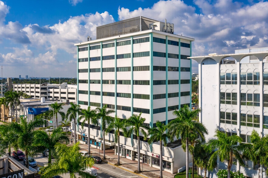 333 Arthur Godfrey Rd, Miami Beach, FL for lease - Building Photo - Image 1 of 2