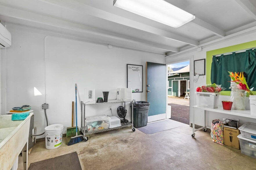 45-428 Kamehameha Hwy, Kāneohe, HI for sale - Interior Photo - Image 3 of 25