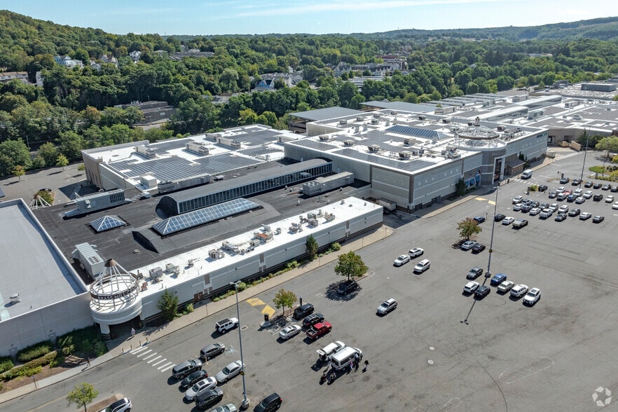 475-575 Union St, Waterbury, CT for lease - Aerial - Image 2 of 5