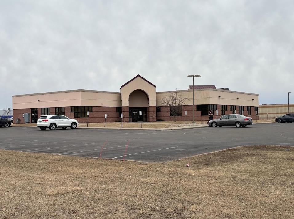 2100 O'Neil Rd, Hudson, WI for lease Building Photo- Image 1 of 11