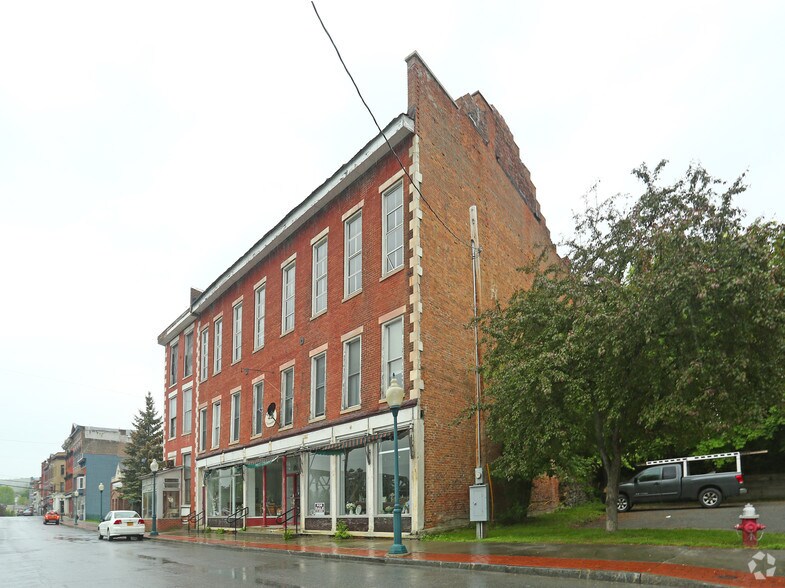 80-84 Main St, Whitehall, NY for sale - Primary Photo - Image 1 of 1