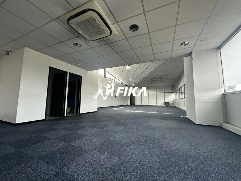 Office in Toulouse for lease - Interior Photo - Image 2 of 10