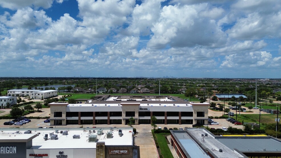 2941 Broadway Bend Dr, Pearland, TX for lease - Building Photo - Image 3 of 20