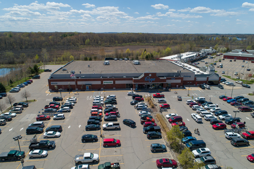 9580-9616 Chilson Commons, Pinckney, MI for lease - Building Photo - Image 1 of 9