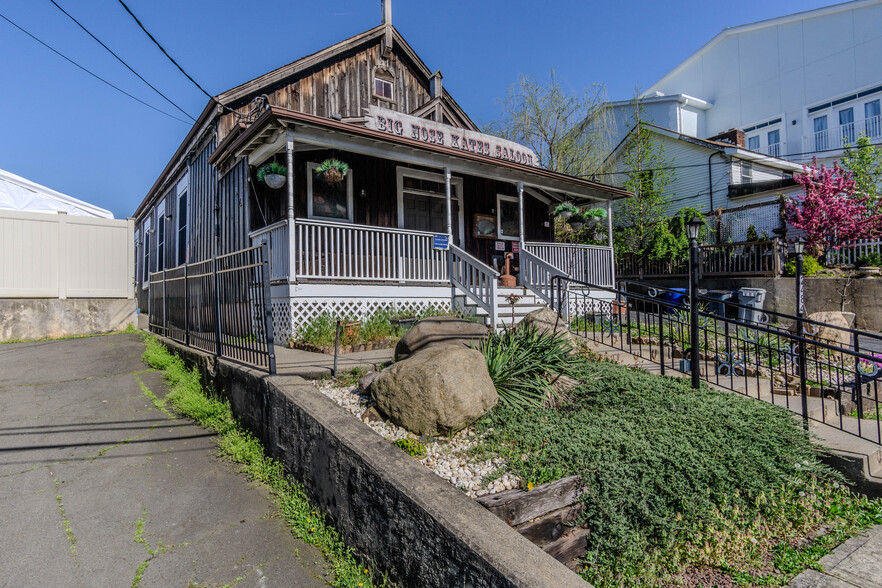 2484 Arthur Kill Rd, Staten Island, NY for sale - Building Photo - Image 1 of 20