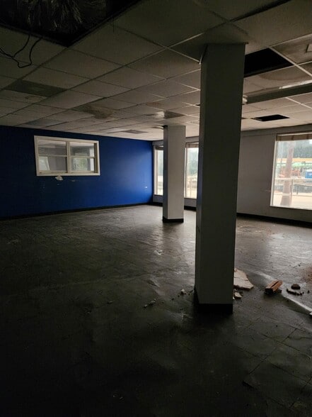 1383 Gulf To Bay Blvd, Clearwater, FL for lease - Building Photo - Image 2 of 25