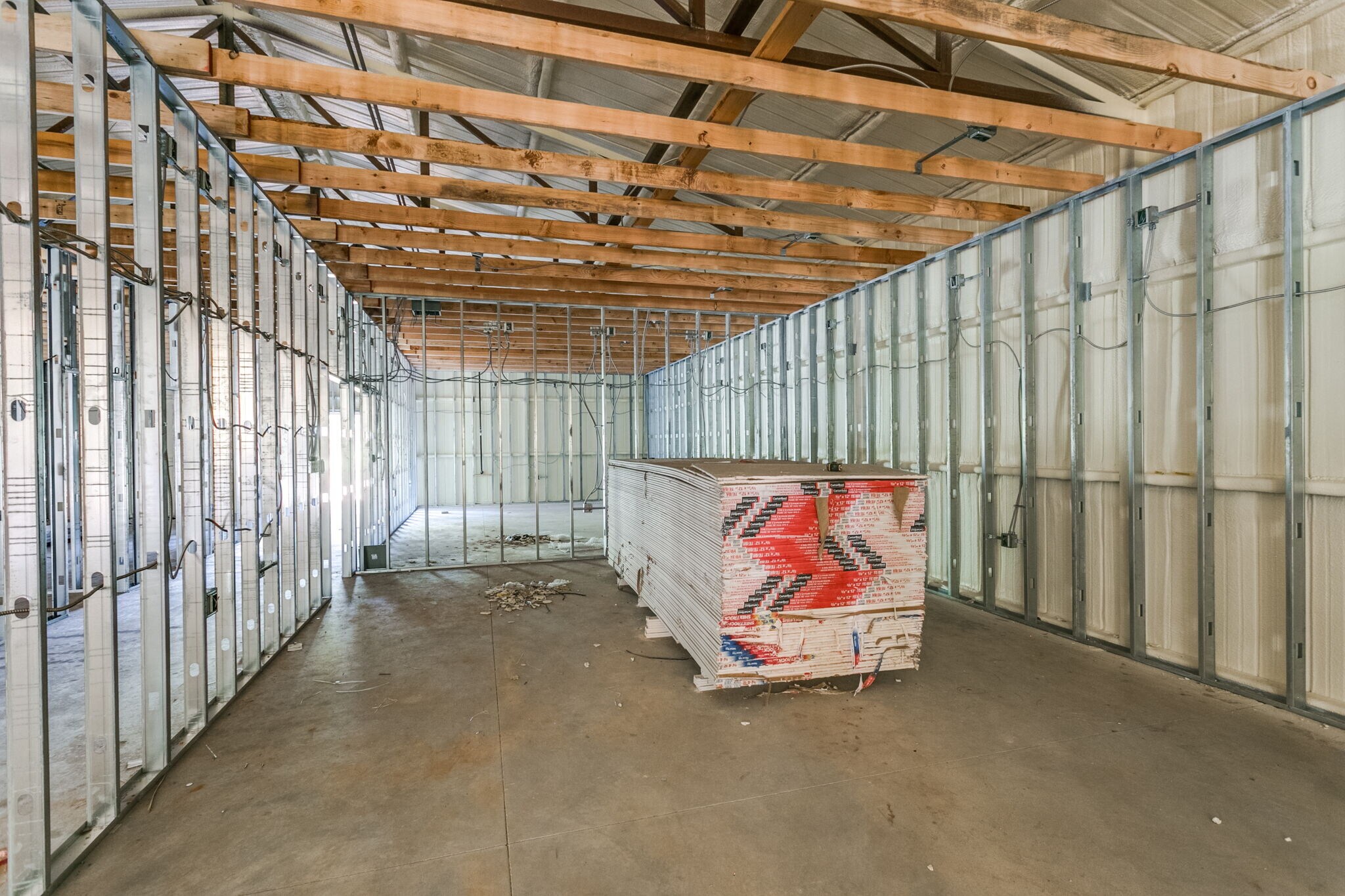 21200 29th, Harrah, OK 73045 Harrah Shop