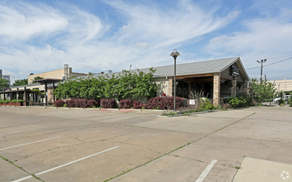 110 Heights Blvd, Houston, TX for sale - Primary Photo - Image 1 of 1