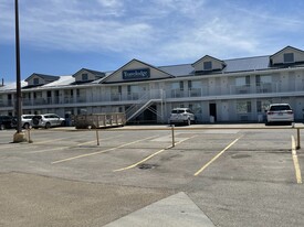 Travelodge Drumheller - Commercial Real Estate