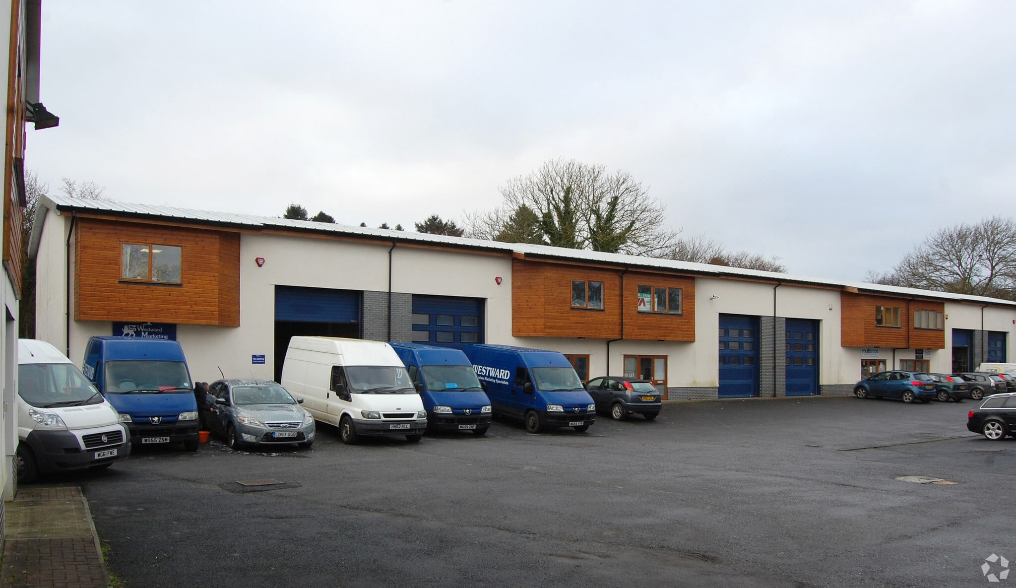 Kingswood Ct, South Brent for sale Primary Photo- Image 1 of 1