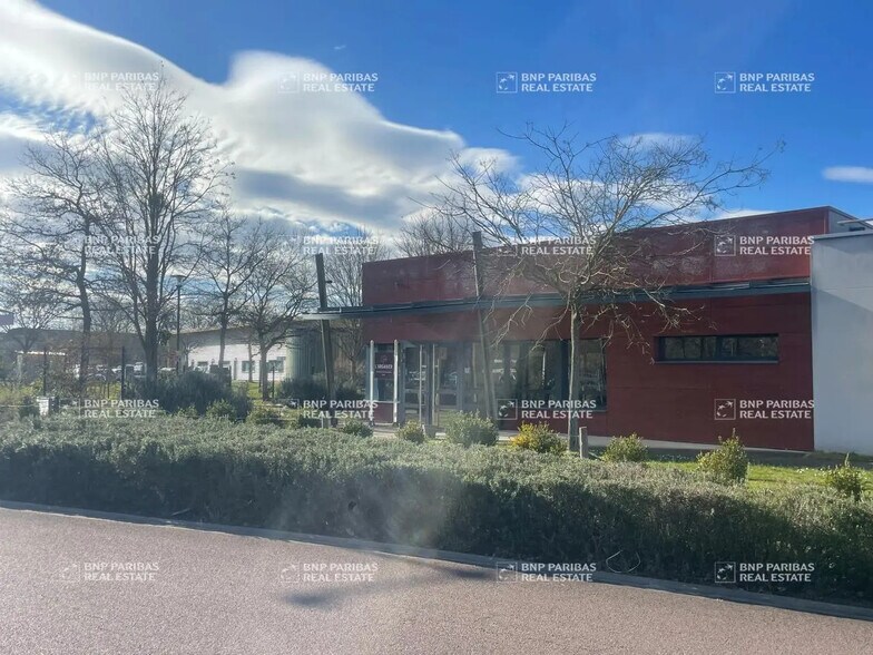 Office in Olivet for lease - Building Photo - Image 1 of 13