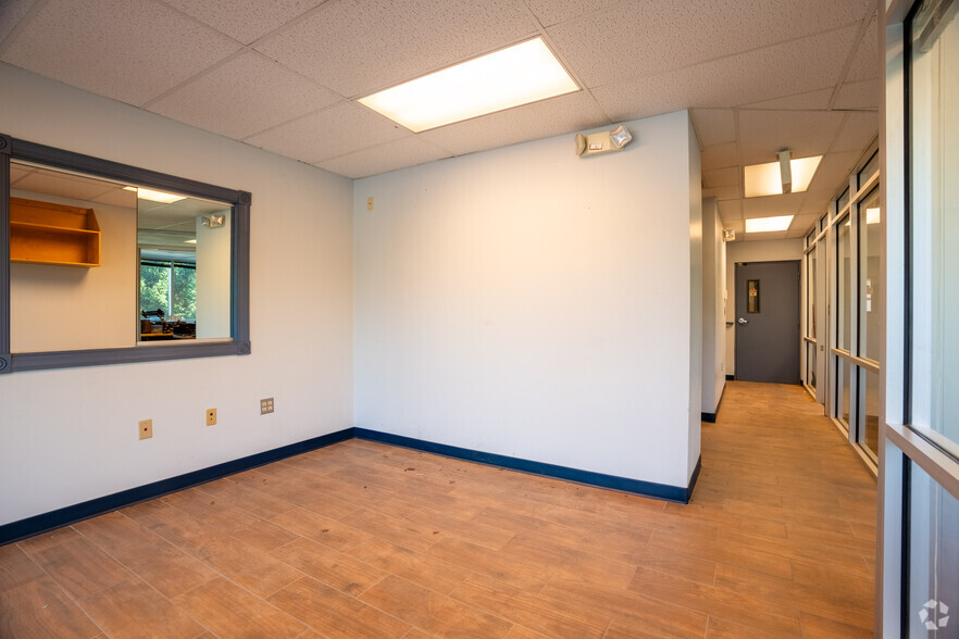 2 Creamery Way, Emmitsburg, MD for lease - Interior Photo - Image 3 of 20