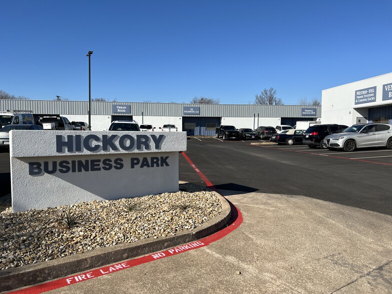 1663 Hickory Dr, Haltom City, TX for lease - Building Photo - Image 1 of 1