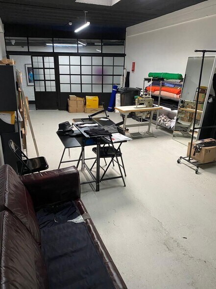 7-9 Ingate Pl, London for lease - Building Photo - Image 1 of 11