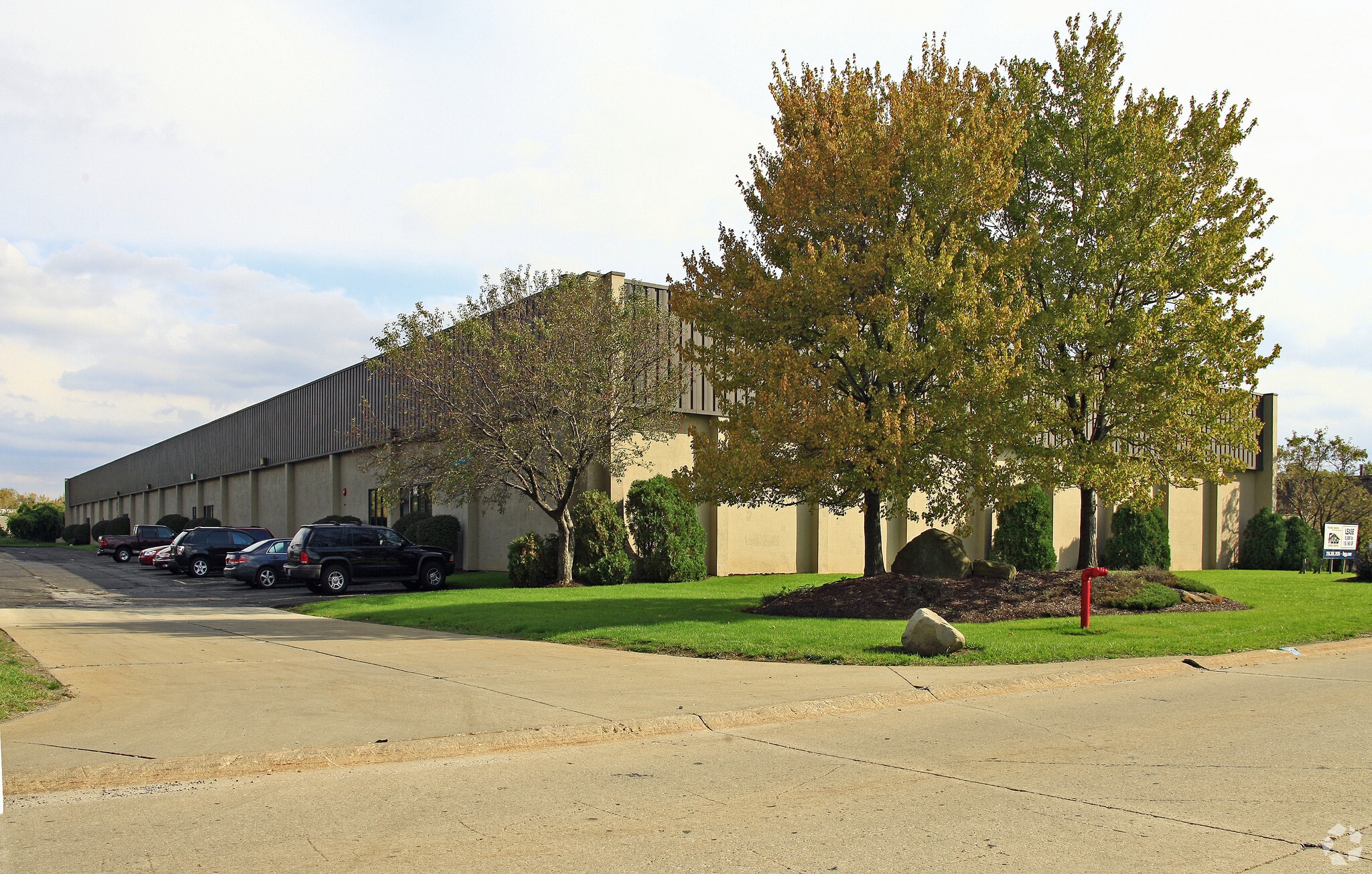 4601 Hinckley Ind Pky, Cleveland, OH for lease Primary Photo- Image 1 of 7