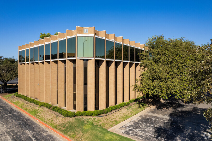 313 E Anderson Ln, Austin, TX for sale - Building Photo - Image 3 of 12