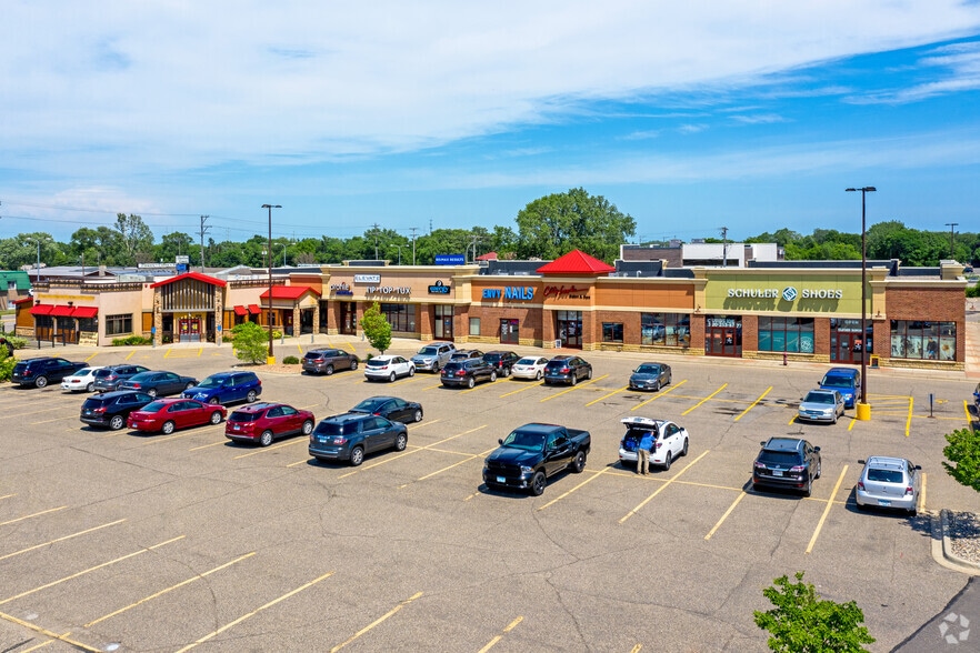 310-320 3rd St NE, Waite Park, MN for lease - Building Photo - Image 2 of 3