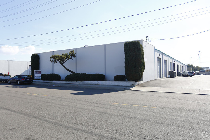 802-852 E Edna Pl, Covina, CA for lease - Building Photo - Image 2 of 25