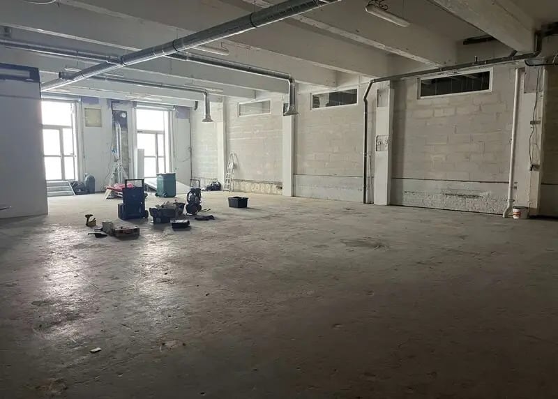 Flex in Lille for lease - Interior Photo - Image 1 of 8