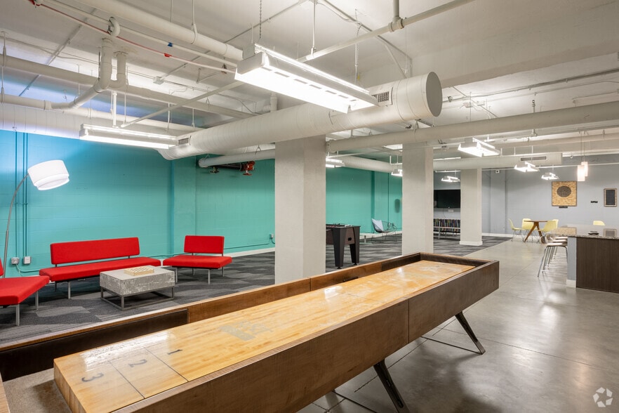 717 Locust St, Des Moines, IA for lease - Interior Photo - Image 2 of 30