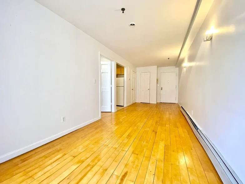 3074-3076 30th St, Astoria, NY for sale - Interior Photo - Image 2 of 5