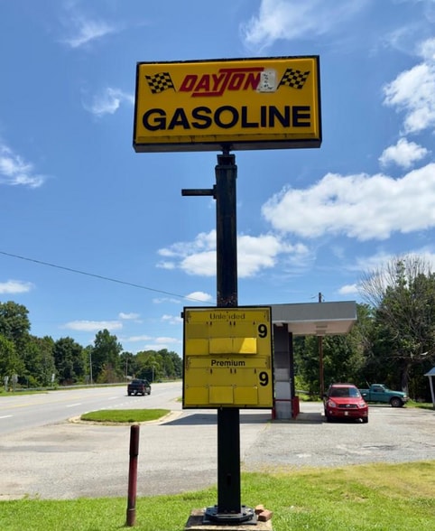 21915 AL Philpott Hwy, Spencer, VA for sale - Building Photo - Image 2 of 7