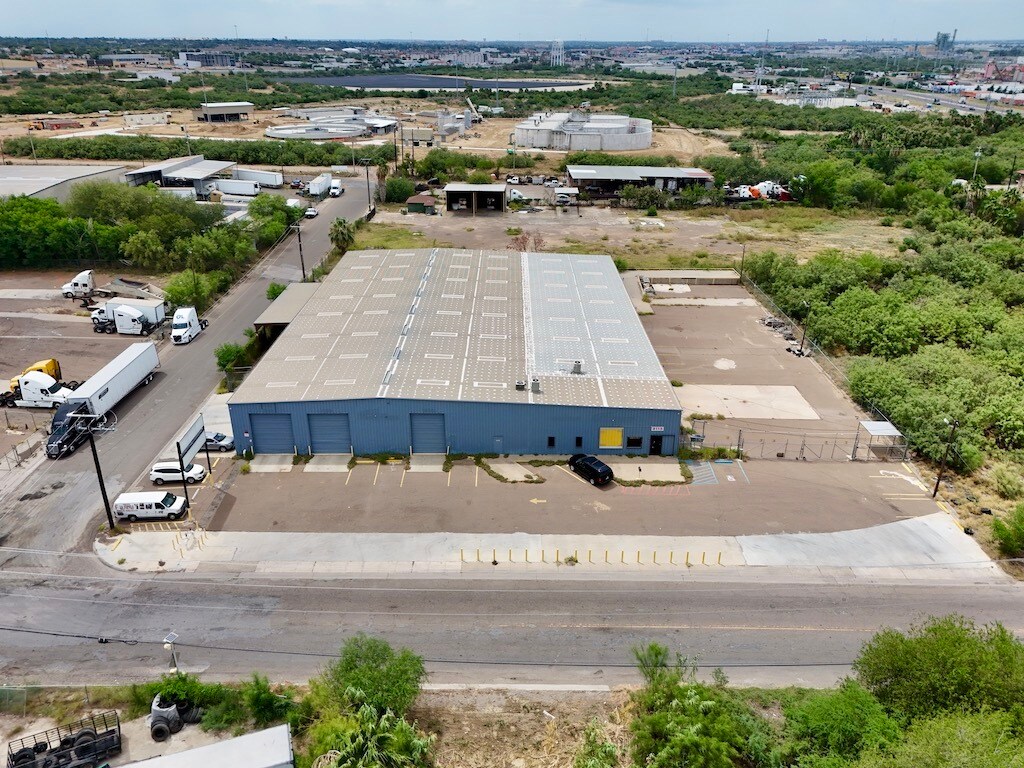 8115 Las Cruces Dr, Laredo, TX for lease Aerial- Image 1 of 15