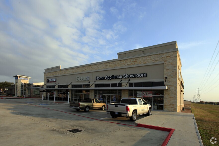 5950 Fairmont Pky, Pasadena, TX 77505 Fairmont Parkway Shopping