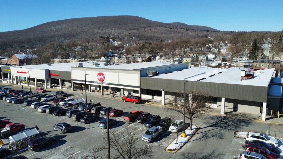 45-69 Veterans Memorial Dr, North Adams, MA for lease - Building Photo - Image 1 of 5