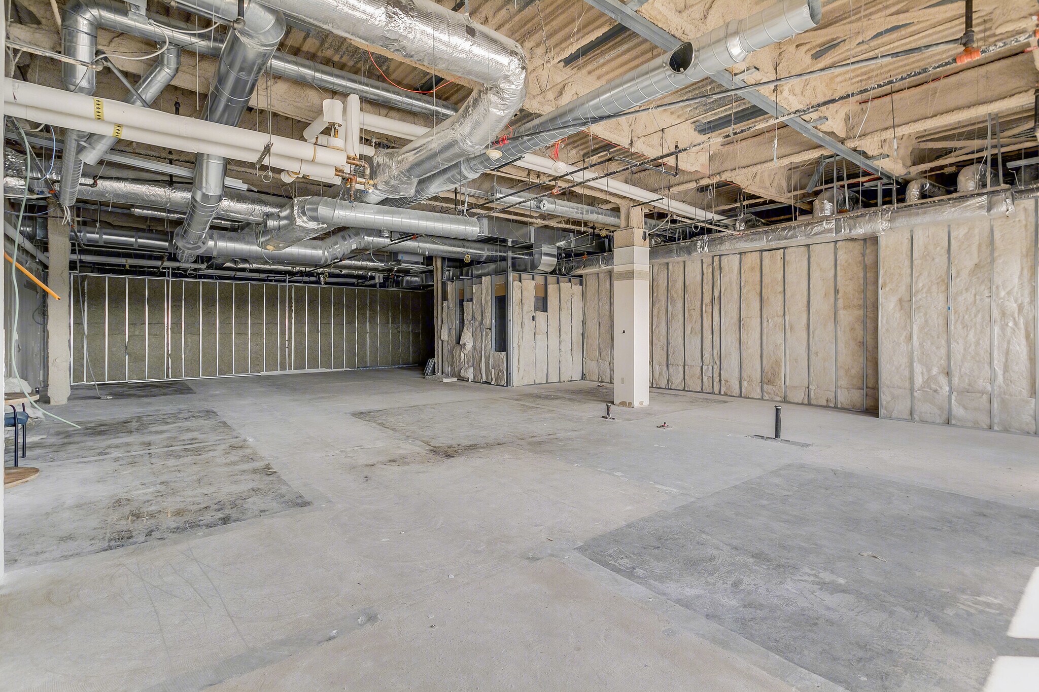 75 Crystal Run Rd, Middletown, NY for lease Interior Photo- Image 1 of 4